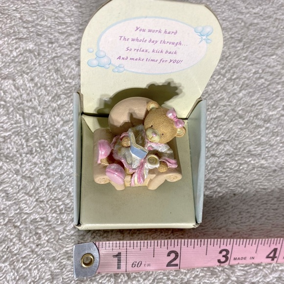 Vintage Pamper Me Relaxing Reading Bear Figurine Collectible - Picture 4 of 9
